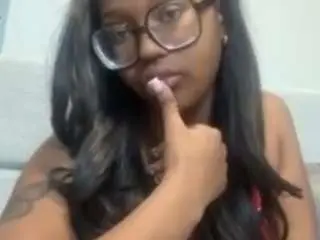 Indianoir  live sex cam