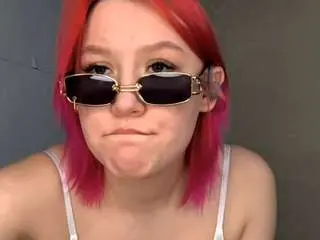 Odettegodbold  live sex cam