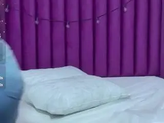 Lovethickmilf  live sex cam