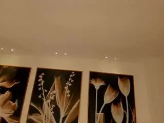 Milalawrencex  live sex cam