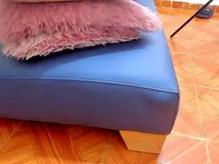 Vanessamillers  live sex cam