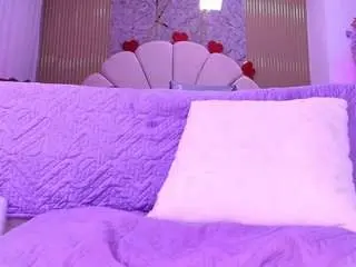 Aisha-a  live sex cam