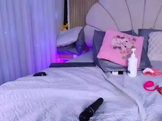 Aisha-a  live sex cam