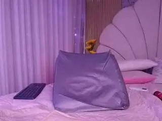 Aisha-a  live sex cam
