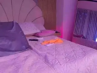 Aisha-a  live sex cam