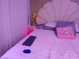 Aisha-a  live sex cam