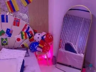 Aisha-a  live sex cam