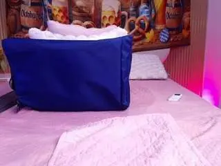 Aisha-a  live sex cam