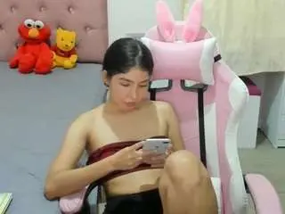 Miley777  live sex cam