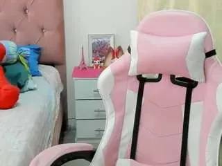 Miley777  live sex cam