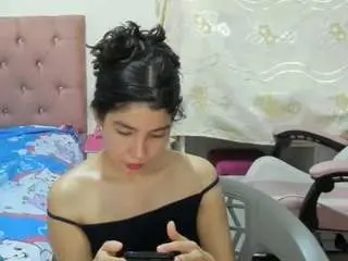 Miley777  live sex cam