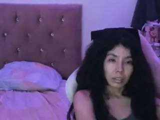 Miley777  live sex cam