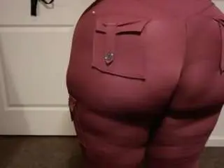 Bigbootybullynisha  live sex cam