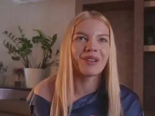 Brittnyeslava  live sex cam