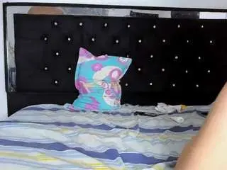 Delphinebella  live sex cam