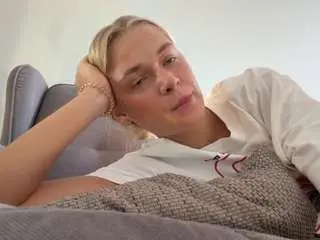 Kylebeatty  live sex cam
