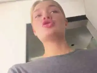 Kylebeatty  live sex cam