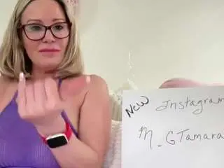 Milf-goddess  live sex cam