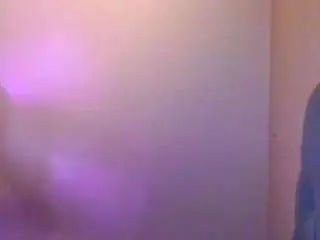 Nikkilovexxx  live sex cam