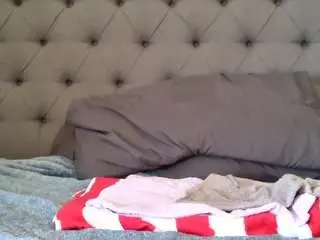 Nikkilovexxx  live sex cam