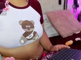 Helenawinterborn  live sex cam