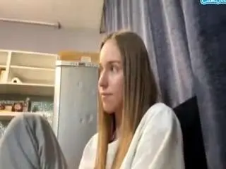 Imawhitty  live sex cam