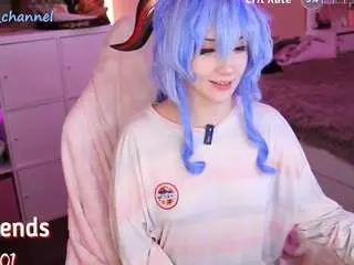 Yourcutewaifu  live sex cam