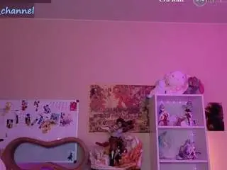 Yourcutewaifu  live sex cam