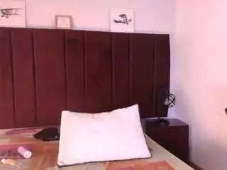 Zuzana21  live sex cam