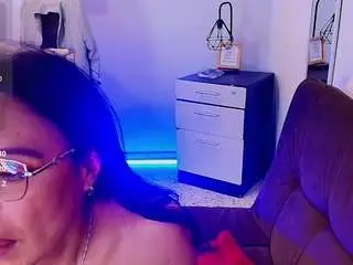 Zuzana21  live sex cam