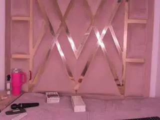 Ambarglowasm  live sex cam