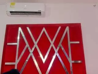 Ambarglowasm  live sex cam