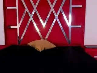 Ambarglowasm  live sex cam