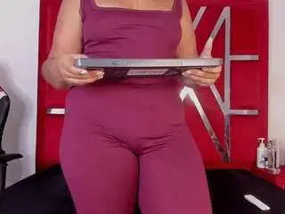 Ambarglowasm  live sex cam