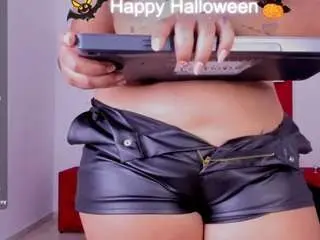 Ambarglowasm  live sex cam