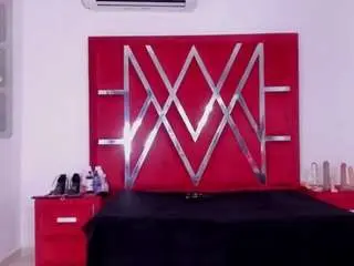 Ambarglowasm  live sex cam