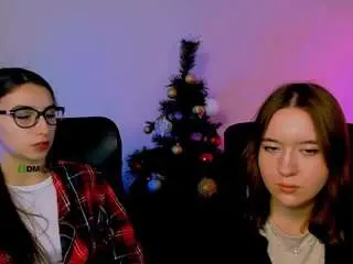 Mila-firee  live sex cam