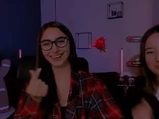 Mila-firee  live sex cam