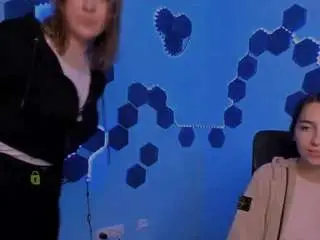 Mila-firee  live sex cam