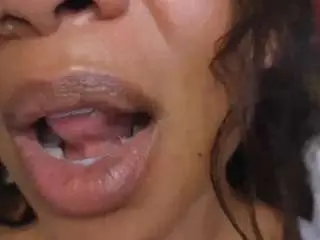 Pizzababe22  live sex cam