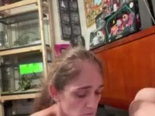 Saralaw22  live sex cam