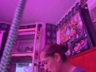 Saralaw22  live sex cam