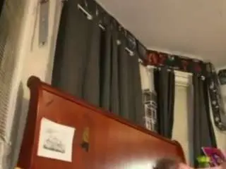 Saralaw22  live sex cam