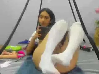 Yaya-fox69  live sex cam