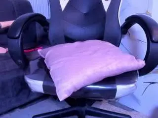 Andrea-belucci  live sex cam