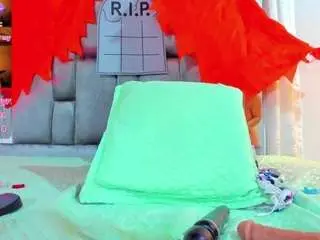 Milfhornyy99  live sex cam