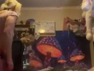 Siklittlgrl  live sex cam