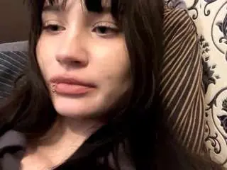 Aaradhyadeluca  live sex cam