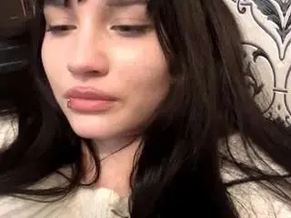 Aaradhyadeluca  live sex cam