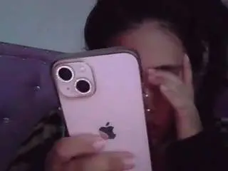 Annarose19  live sex cam